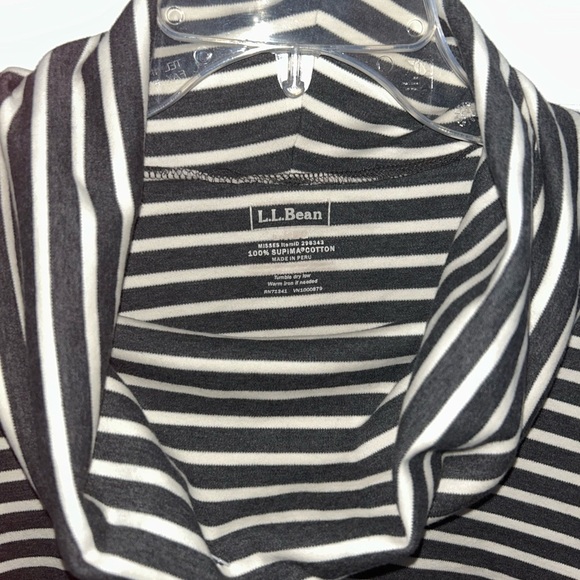 L.L. Bean Women's Gray and White Striped Cowl Neck Medium - Picture 2 of 3